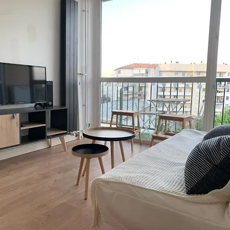 Daire T2 Lumineux Centre Proche Metro, Parking Gratuit,1 Chambre, 1 Grande Piece A Vivre Toulouse