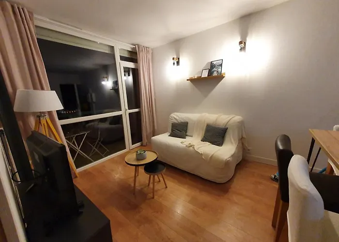 T2 Lumineux Centre Proche Metro, Parking Gratuit,1 Chambre, 1 Grande Piece A Vivre *