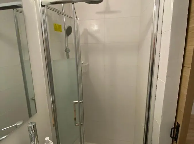 T2 Lumineux Centre Proche Metro, Parking Gratuit,1 Chambre, 1 Grande Piece A Vivre