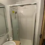 T2 Lumineux Centre Proche Metro, Parking Gratuit,1 Chambre, 1 Grande Piece A Vivre