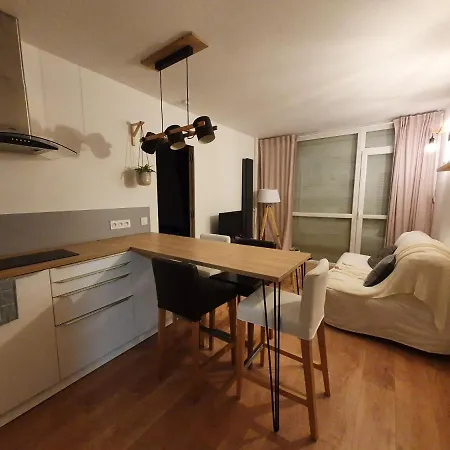 T2 Lumineux Centre Proche Metro, Parking Gratuit,1 Chambre, 1 Grande Piece A Vivre דירה *