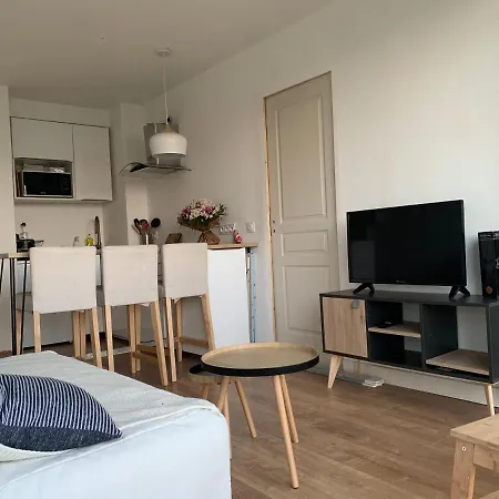 T2 Lumineux Centre Proche Metro, Parking Gratuit,1 Chambre, 1 Grande Piece A Vivre * טולוז